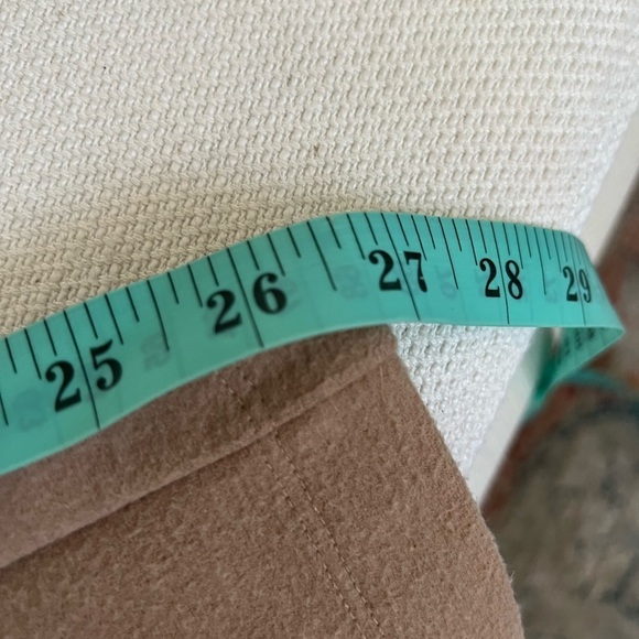 Aritzia The Group by Babaton Pleated Pull On Professional Sweatpants - Picture 3 of 5